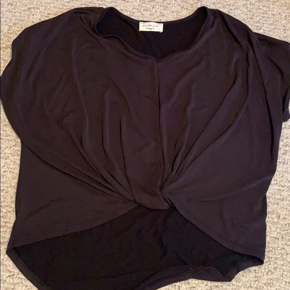 Tie knot shirt
